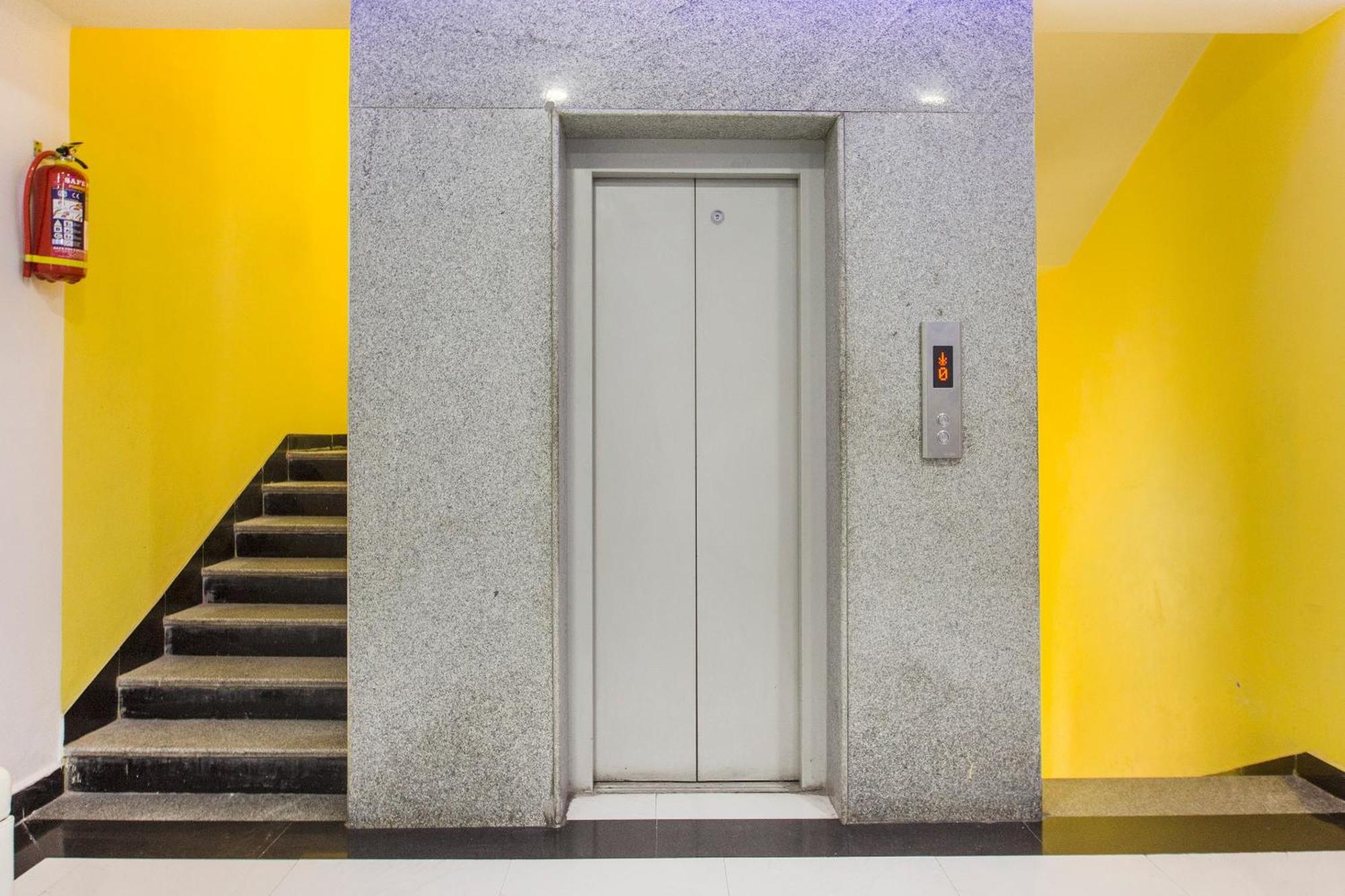 Hotel O Palak Residency Near Erragadda Metro Station Hyderabad Esterno foto